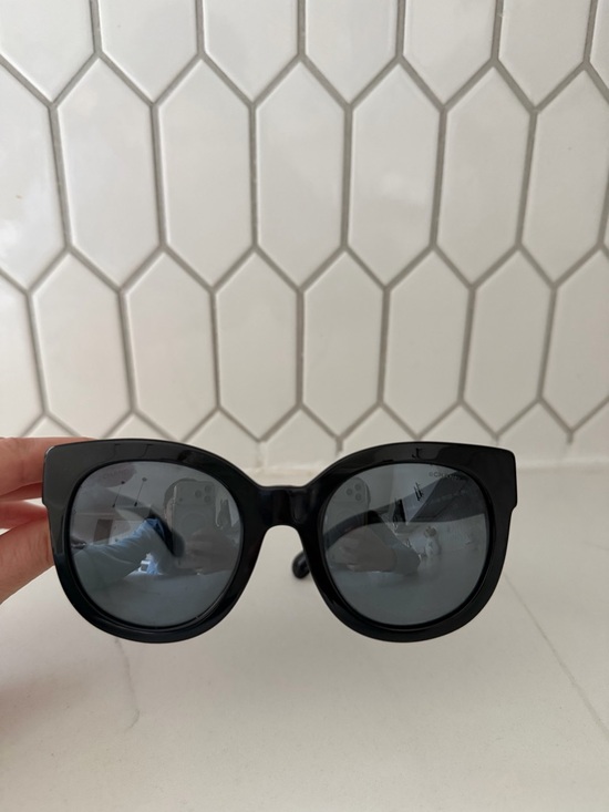 CHANEL Accessories - CHANEL Black Oversized Cat-Eye Sunglasses